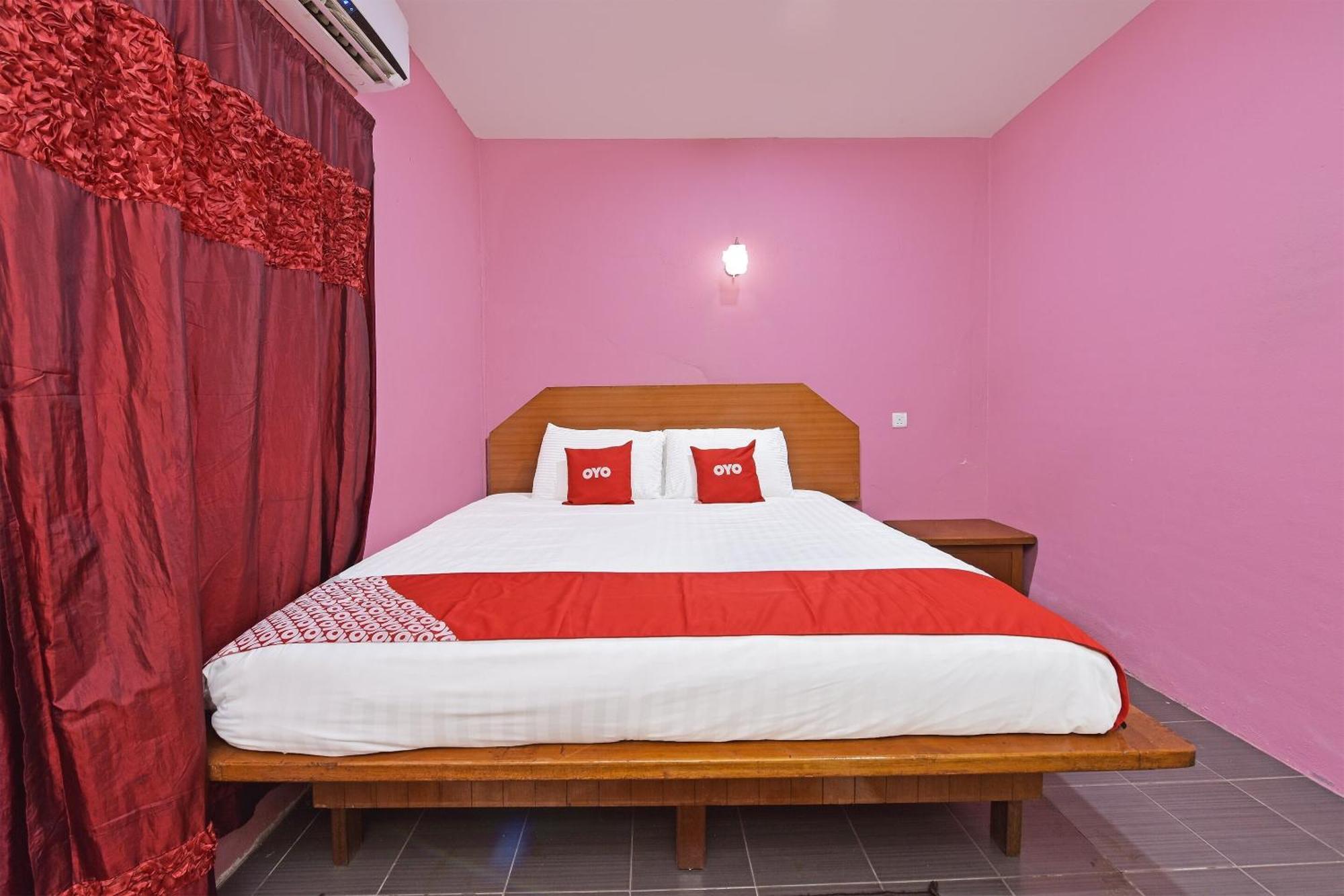 Oyo 90561 Awan Biru Motel Pantai Cenang  Exteriör bild