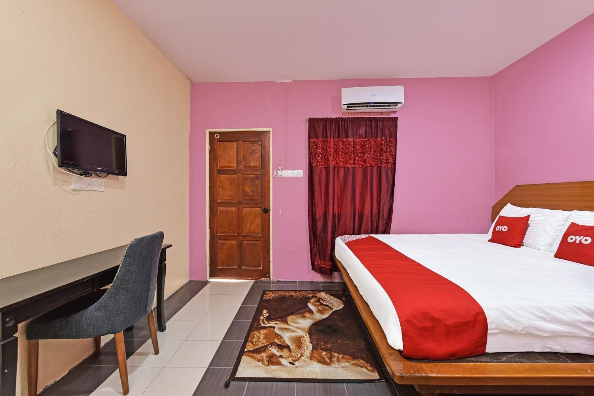 Oyo 90561 Awan Biru Motel Pantai Cenang  Exteriör bild