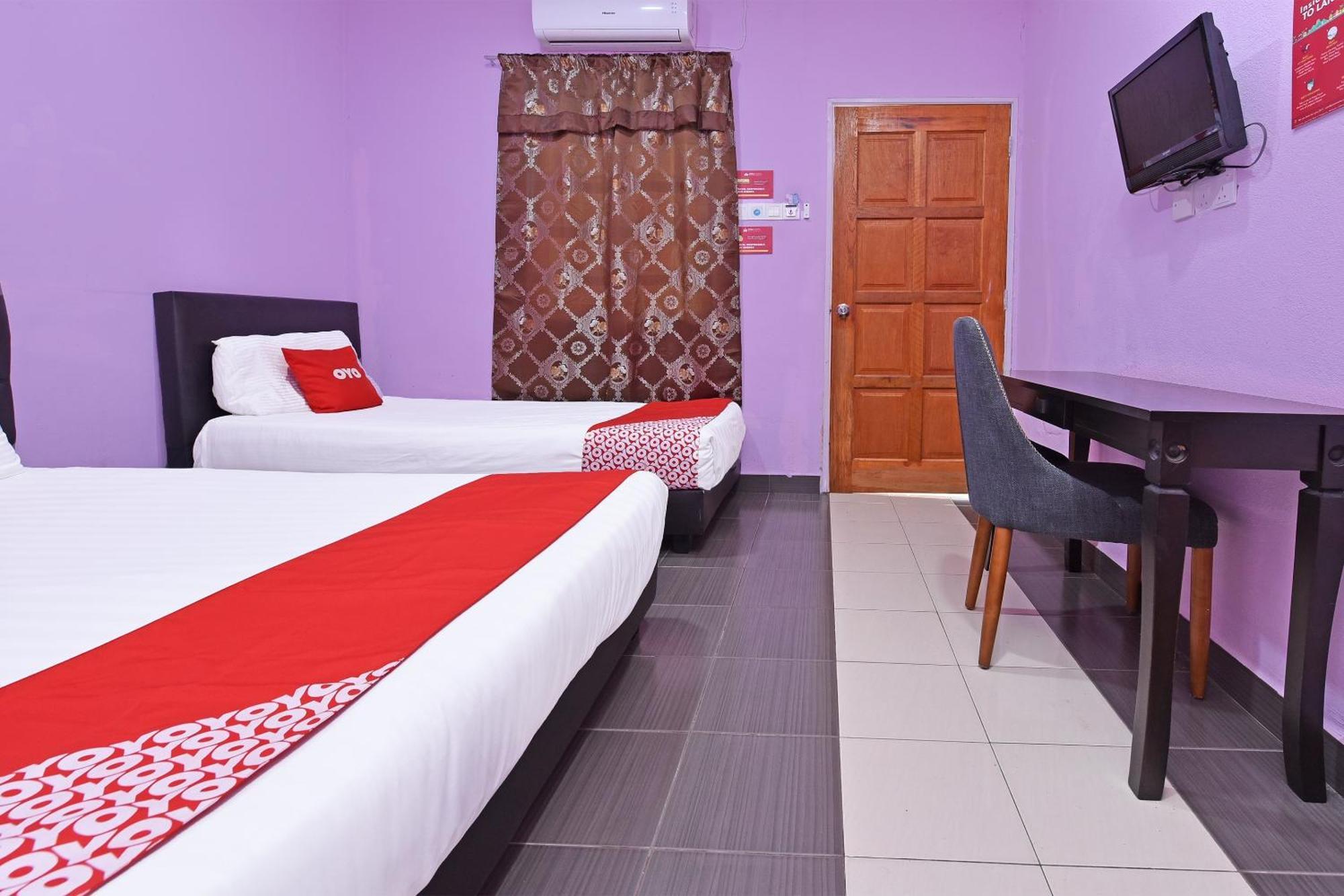 Oyo 90561 Awan Biru Motel Pantai Cenang  Exteriör bild